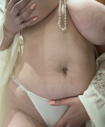 Обворожительная брюнетка с шаловливыми ушками готова исполнить любые твои желания. Не стесняйся, звони и давай воплощать твои фантазии в реальность! Уверена, тебе понравится. 1199, 37 лет